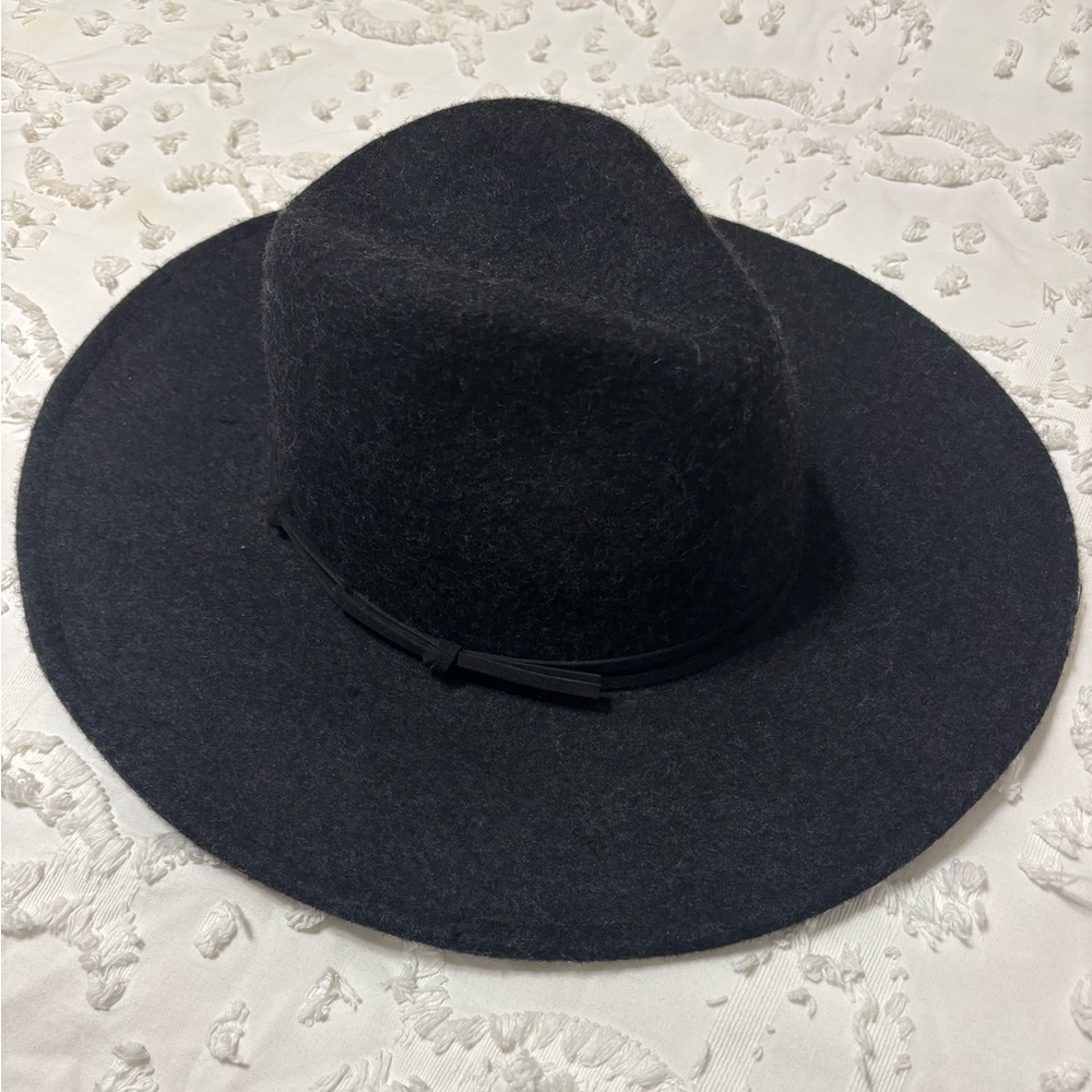 Universal Thread Black Wool Hat